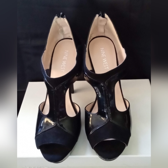 Nine West, black with Patten leather accents, zip up, size 7, - Picture 3 of 15